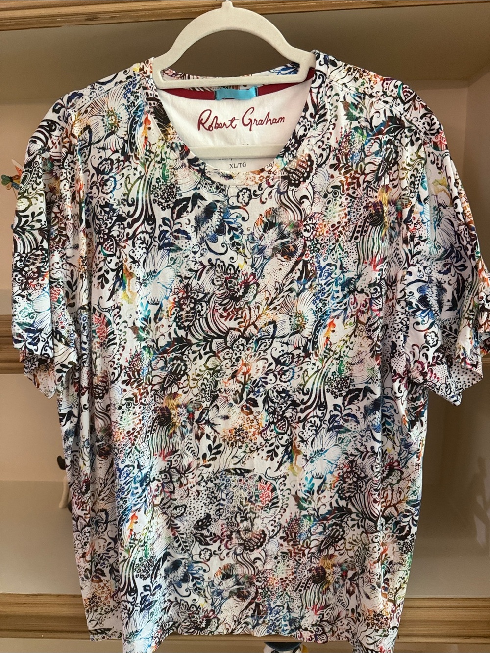 Robert Graham t shirt